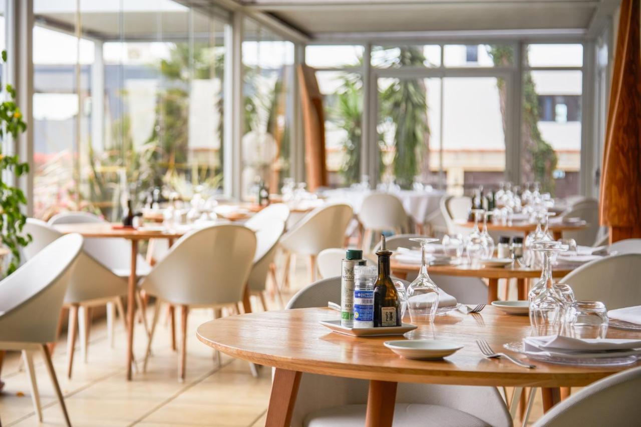 Holiday Inn Perpignan, An Ihg Hotel Экстерьер фото