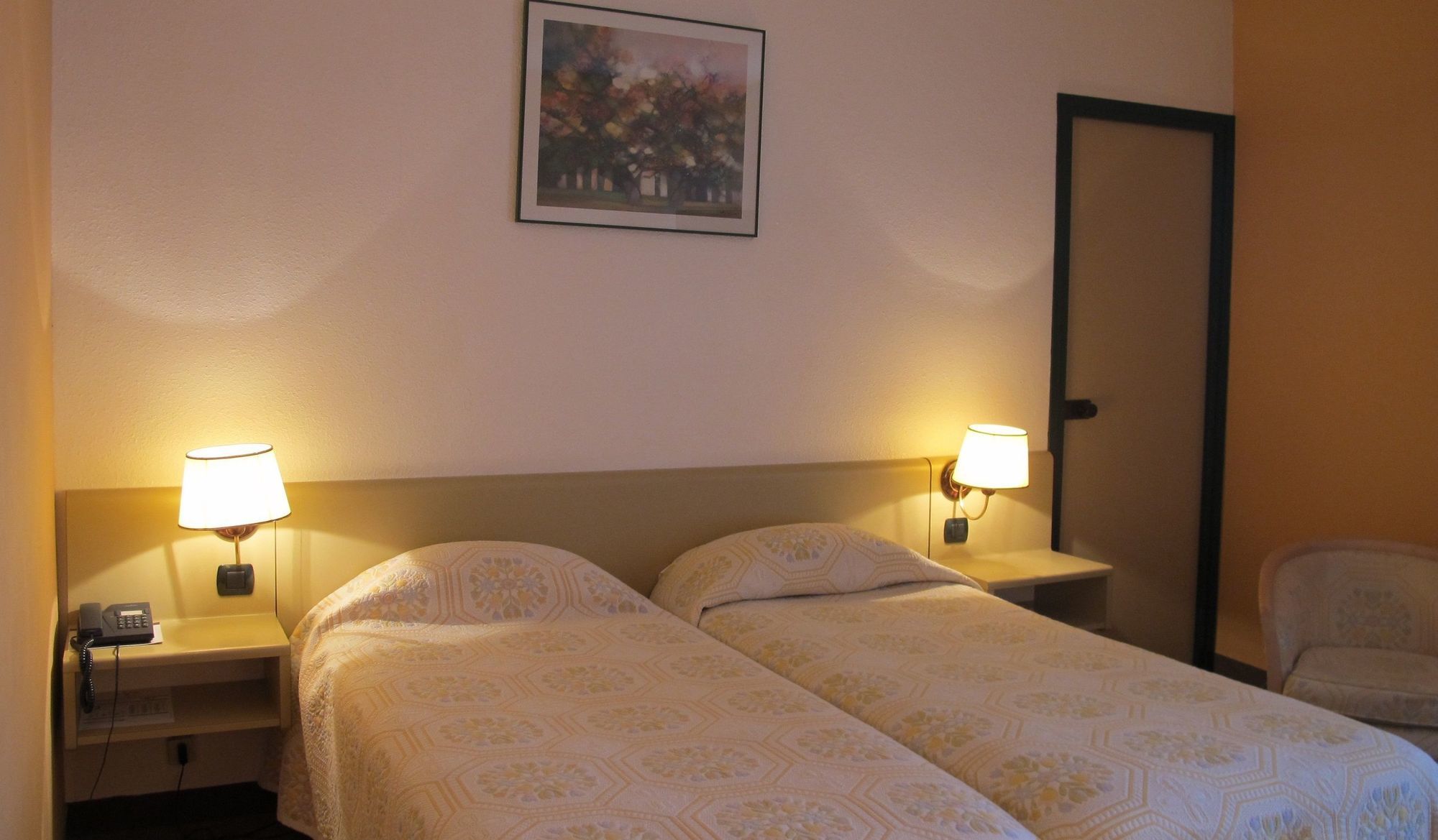 Holiday Inn Perpignan, An Ihg Hotel Экстерьер фото