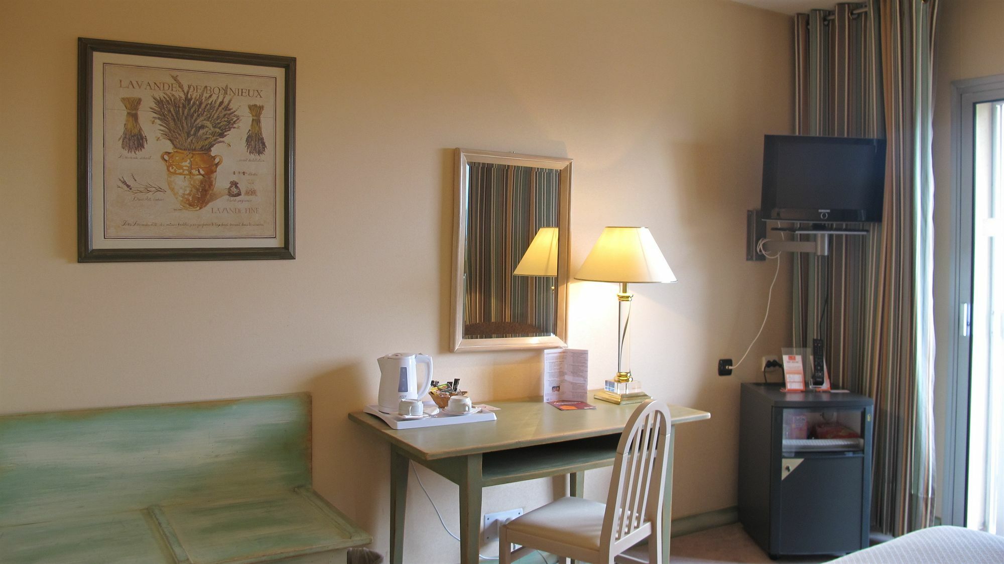 Holiday Inn Perpignan, An Ihg Hotel Экстерьер фото
