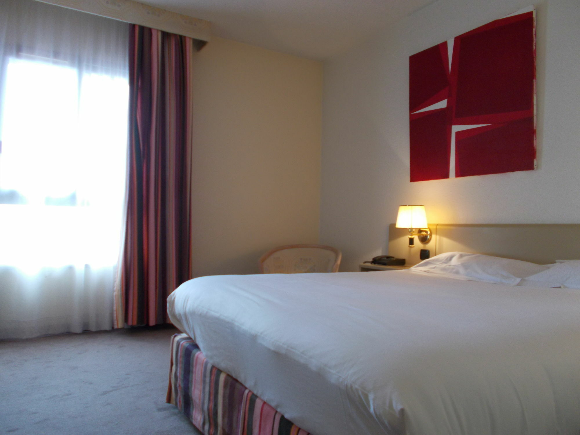 Holiday Inn Perpignan, An Ihg Hotel Экстерьер фото